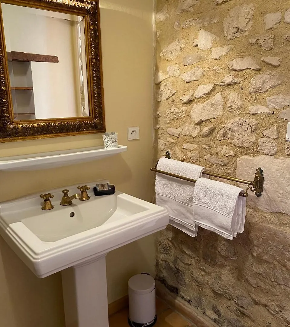 Bed & Breakfast Le Mas De La Marteliere Le Thor